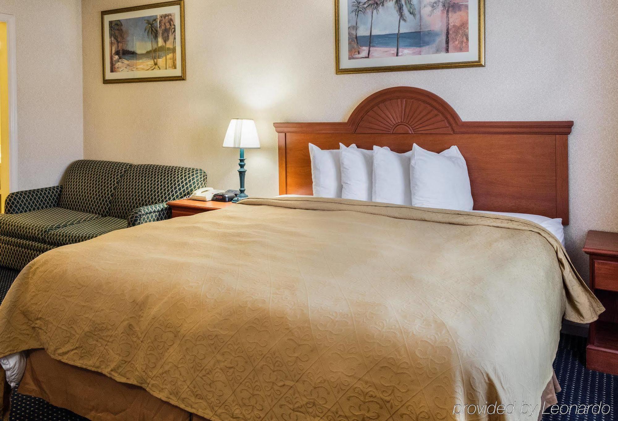 Quality Inn Little Creek Virginia Beach Exteriör bild