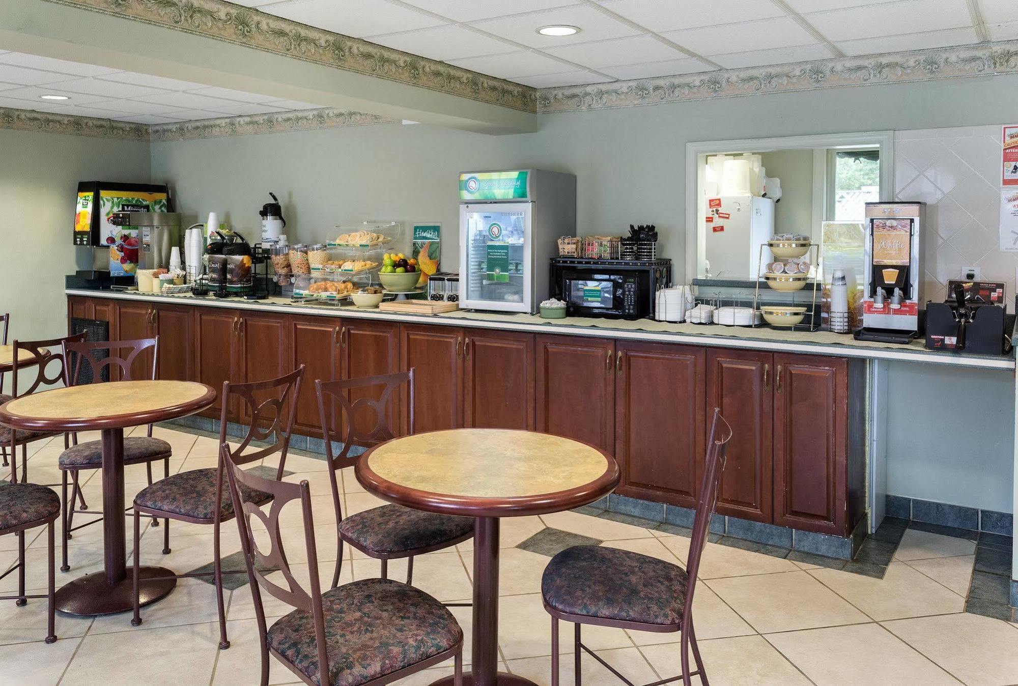Quality Inn Little Creek Virginia Beach Exteriör bild