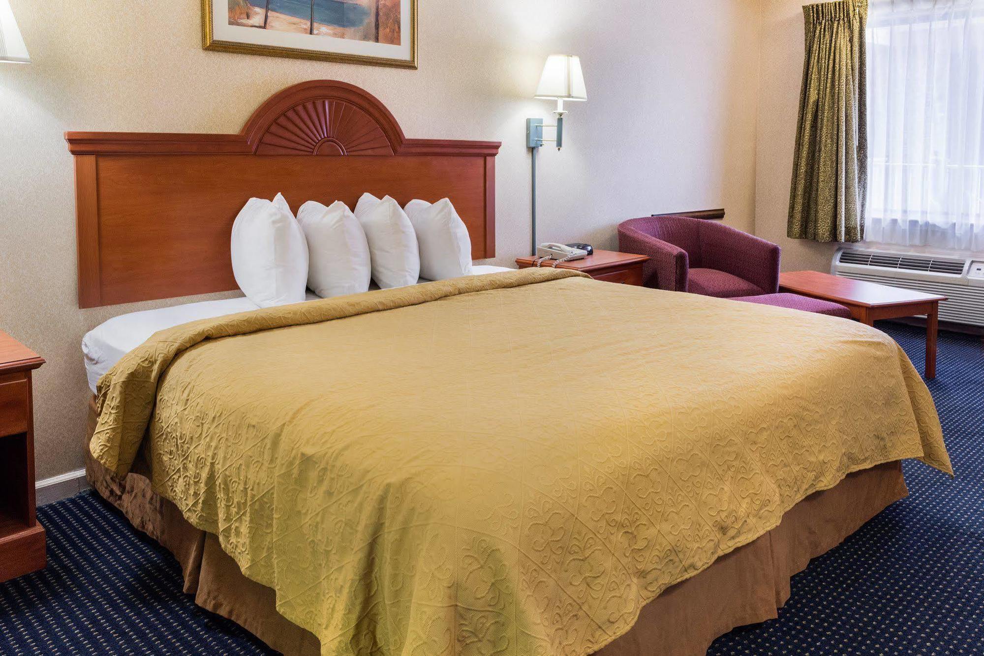 Quality Inn Little Creek Virginia Beach Exteriör bild
