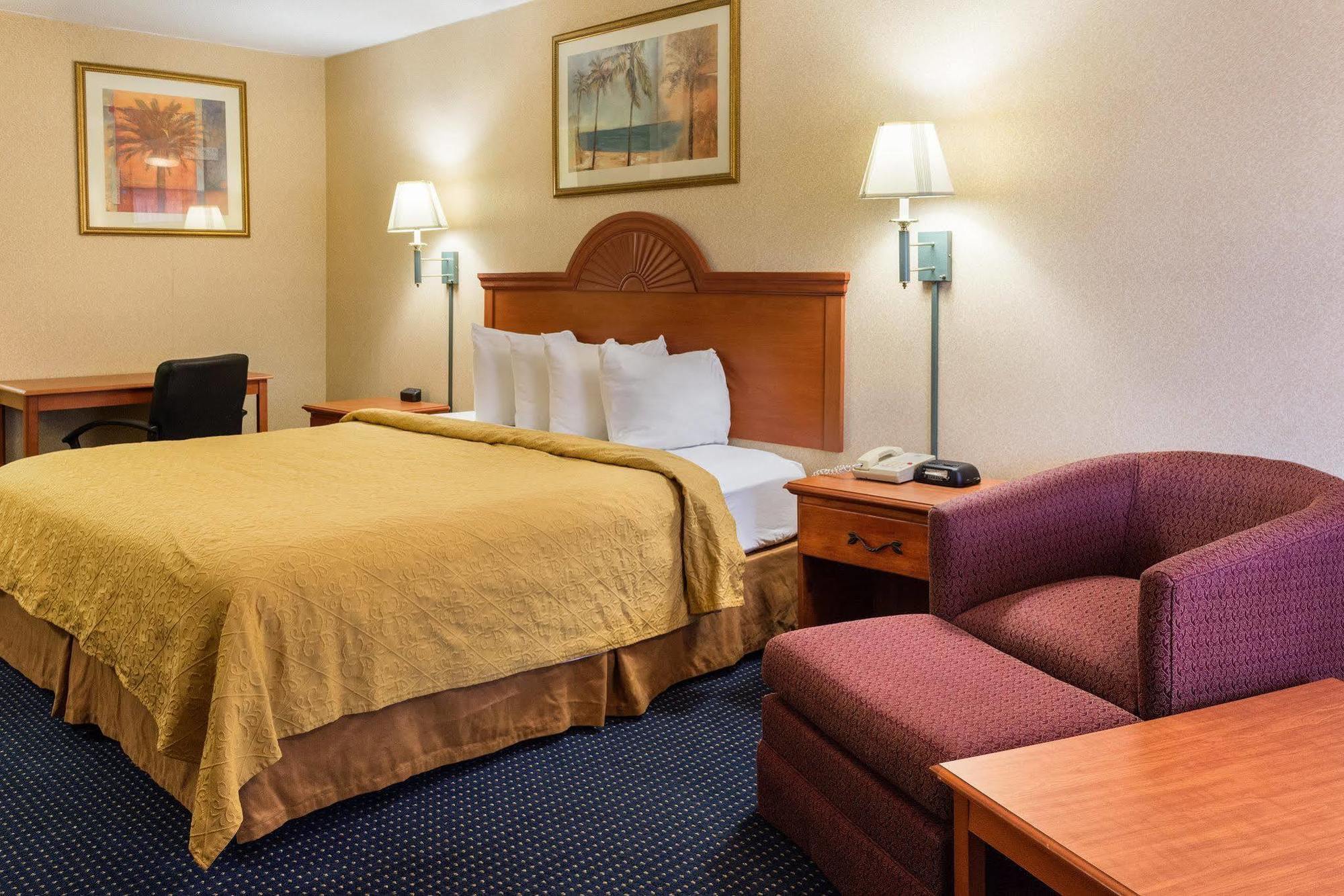 Quality Inn Little Creek Virginia Beach Exteriör bild